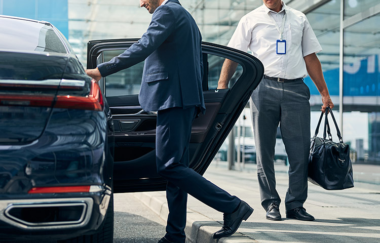 Private-chauffeur-Milan-Linate-Airport Private chauffeur Milan Linate Airport